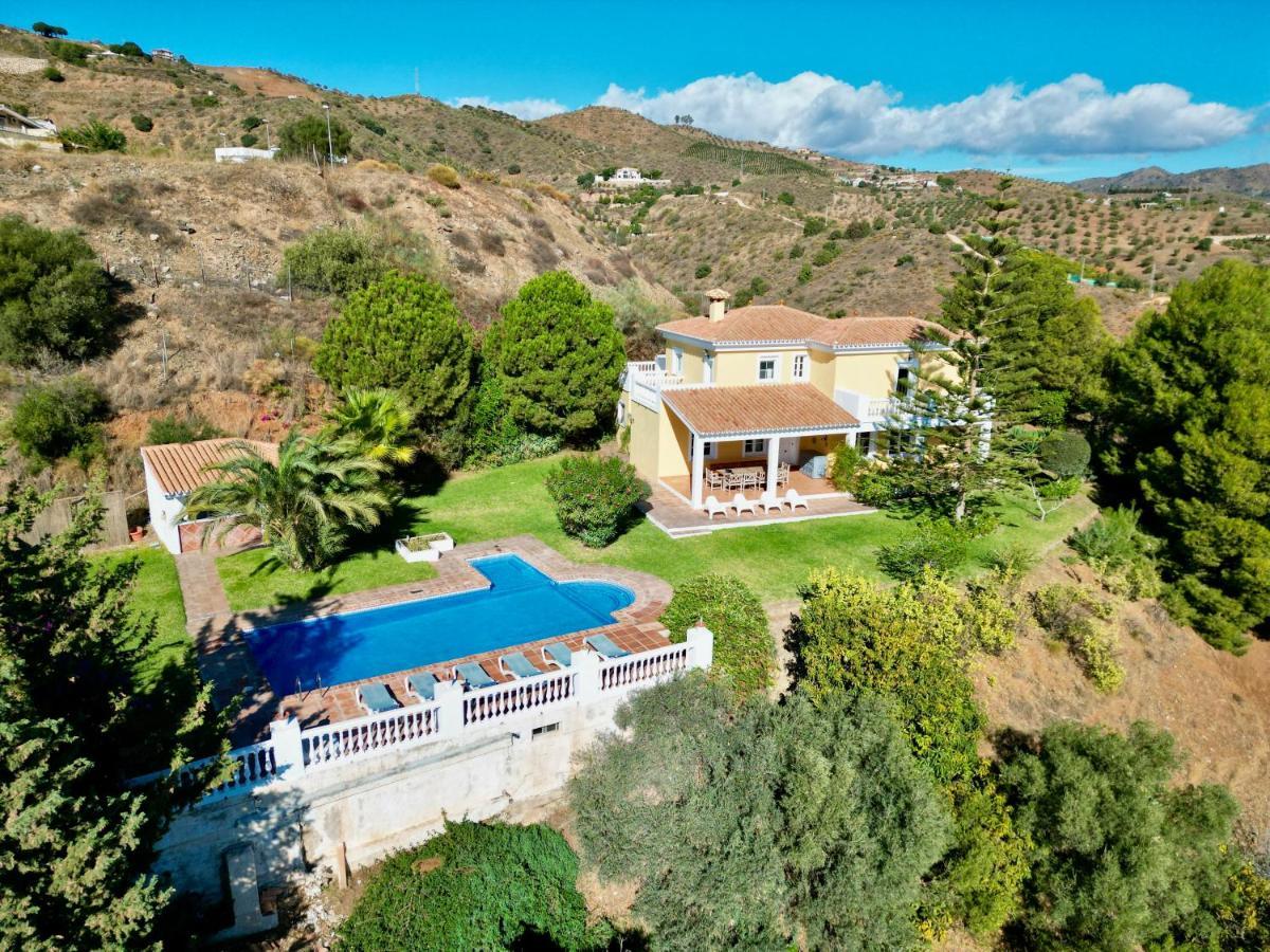 Gran Villa Con Vistas Al Mar Y Piscina Privada Málaga Exteriör bild