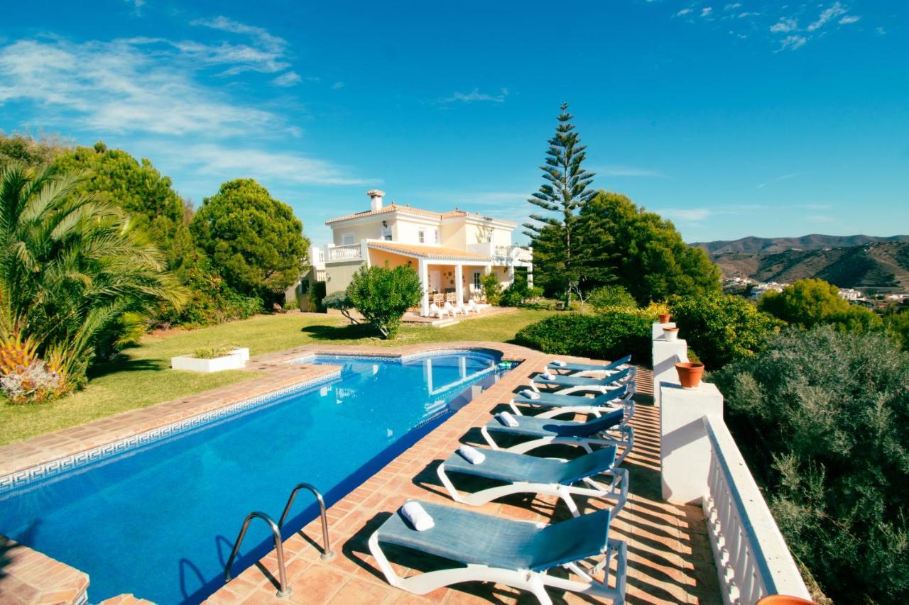 Gran Villa Con Vistas Al Mar Y Piscina Privada Málaga Exteriör bild