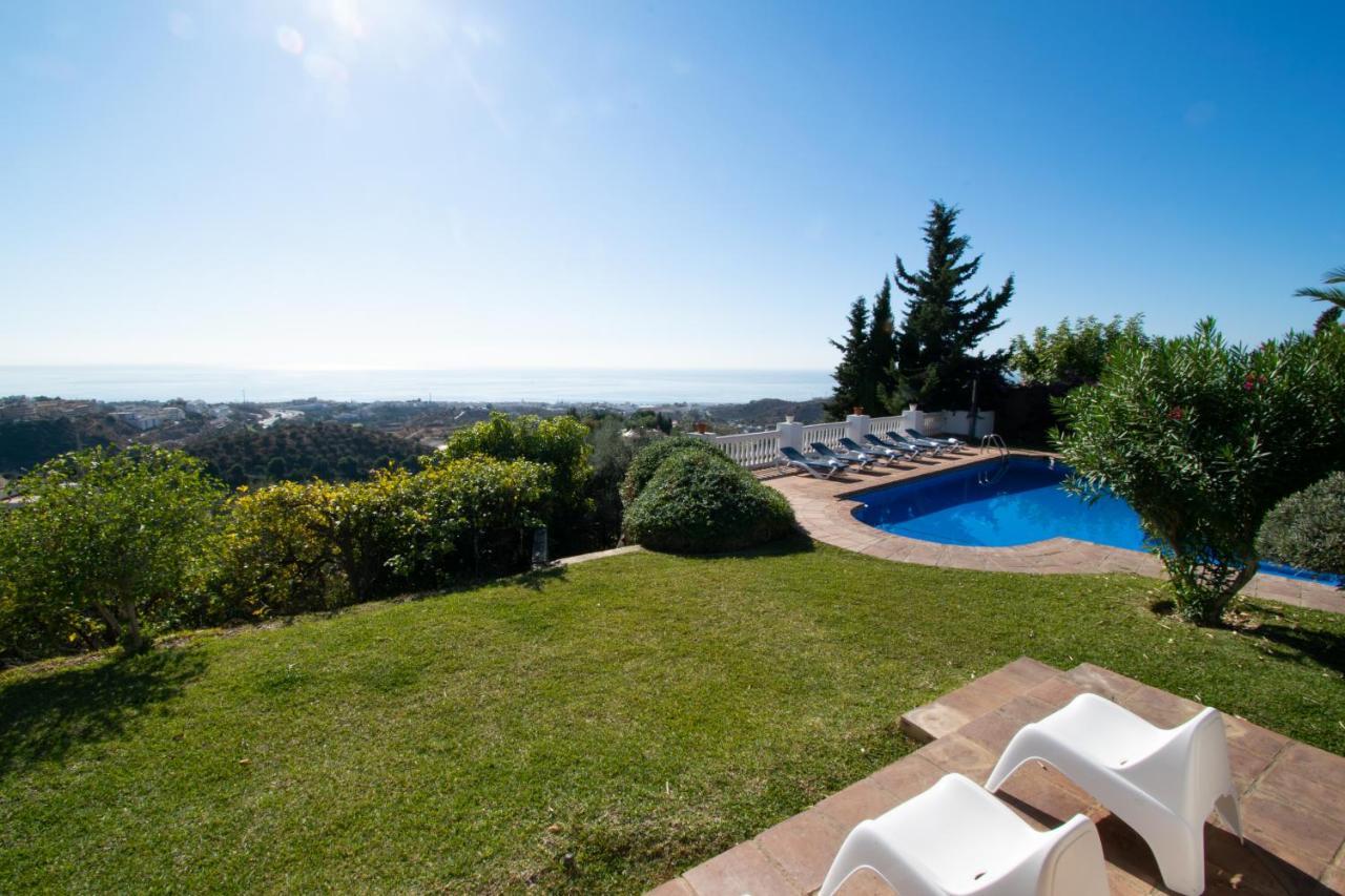 Gran Villa Con Vistas Al Mar Y Piscina Privada Málaga Exteriör bild