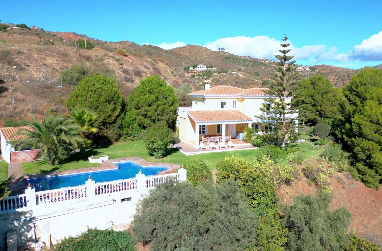 Gran Villa Con Vistas Al Mar Y Piscina Privada Málaga Exteriör bild