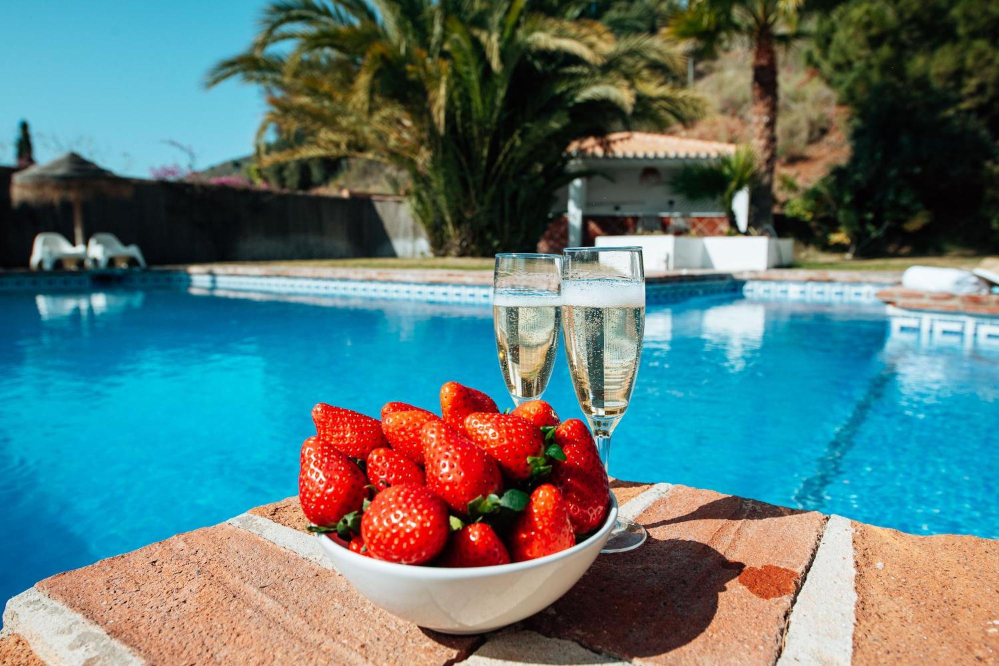 Gran Villa Con Vistas Al Mar Y Piscina Privada Málaga Exteriör bild