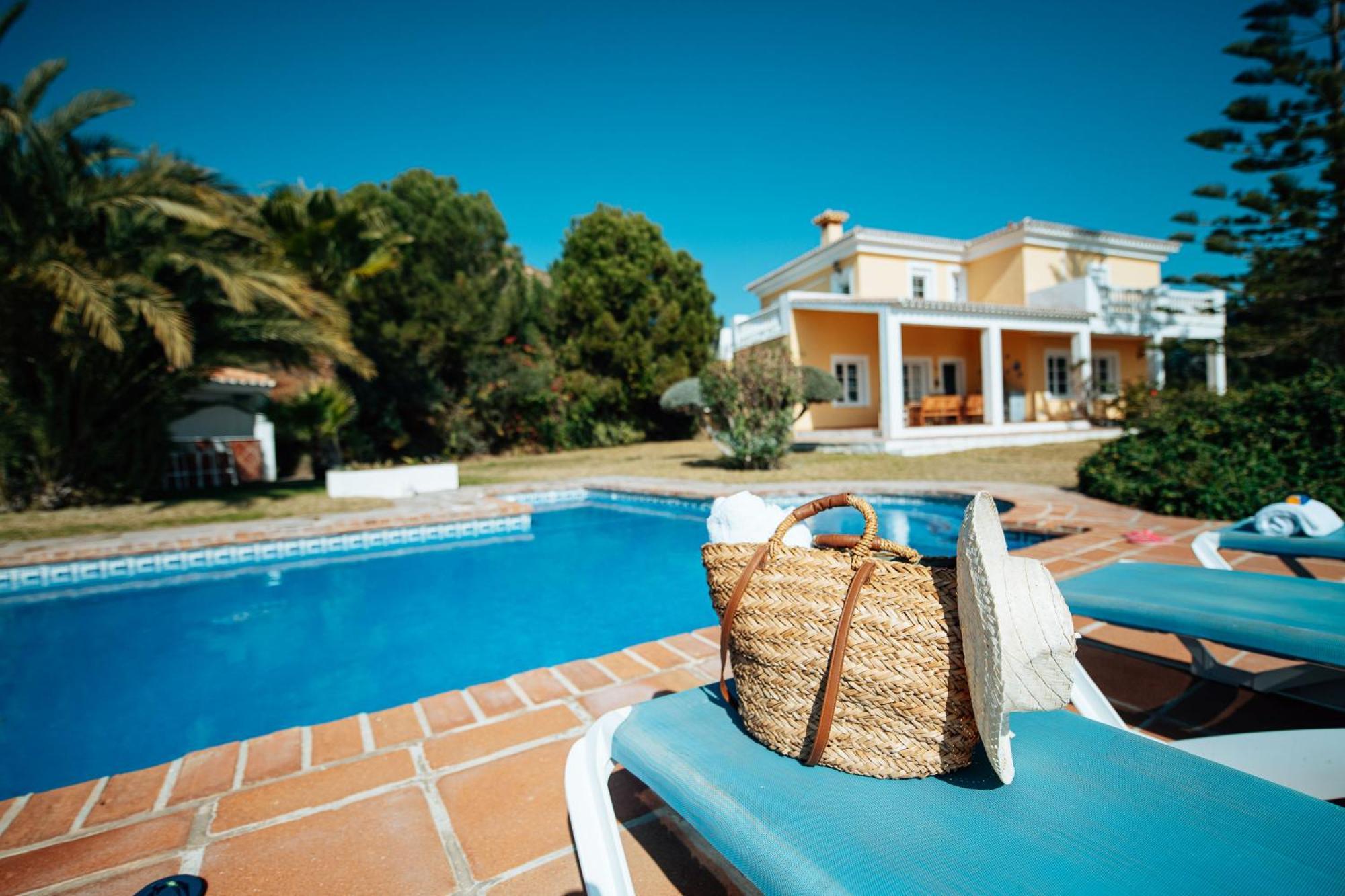 Gran Villa Con Vistas Al Mar Y Piscina Privada Málaga Exteriör bild
